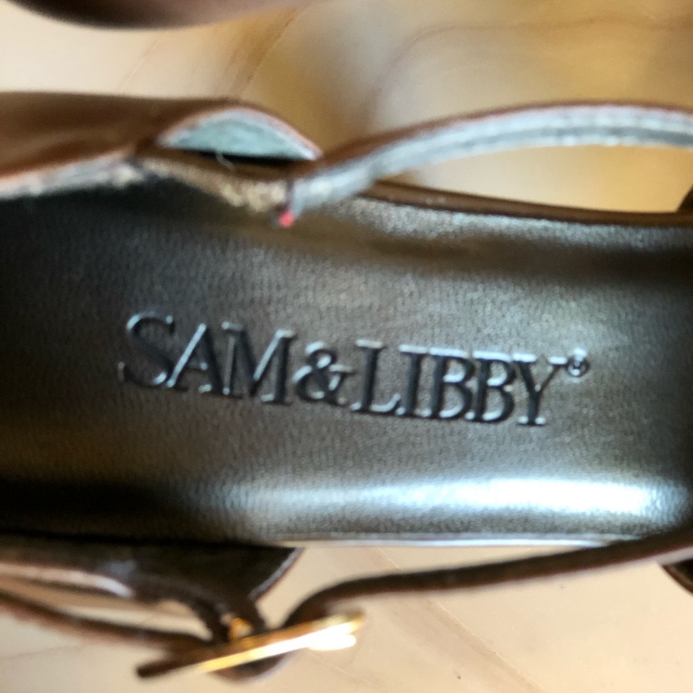 Shoes - Picture 6 of 7